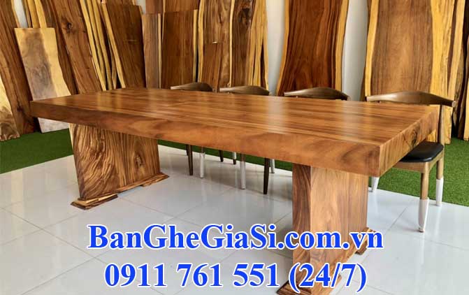 Showroom bàn gỗ nguyên tấm tại Anplus