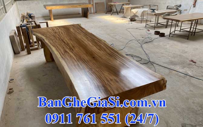 bàn gỗ tấm nguyên khối giá xưởng